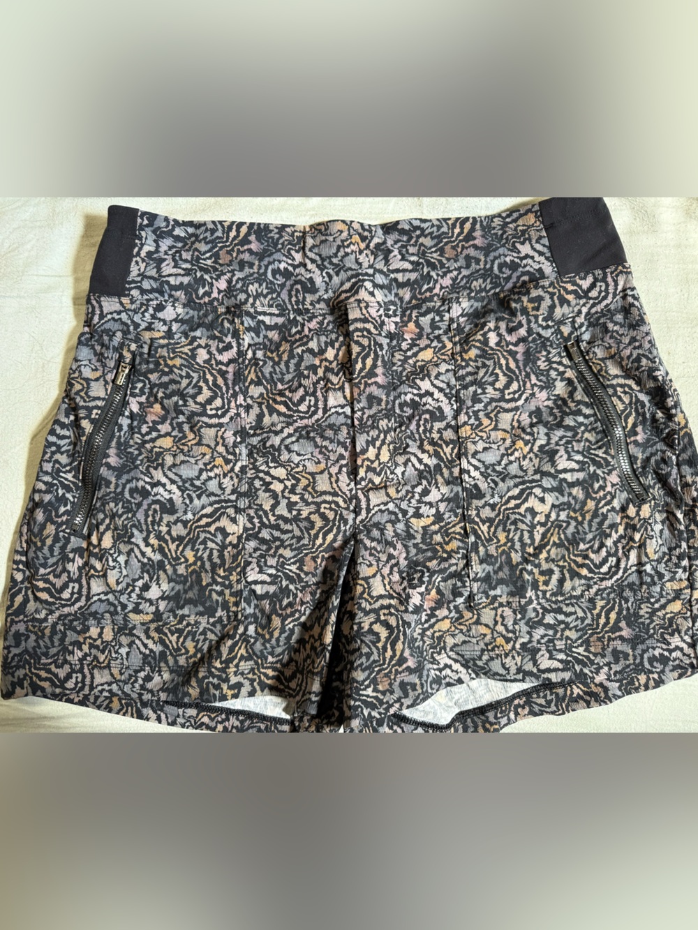 Athleta Women's Black Multi-Print Athletic Shorts